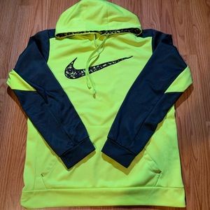 Men’s Nike sweatshirt